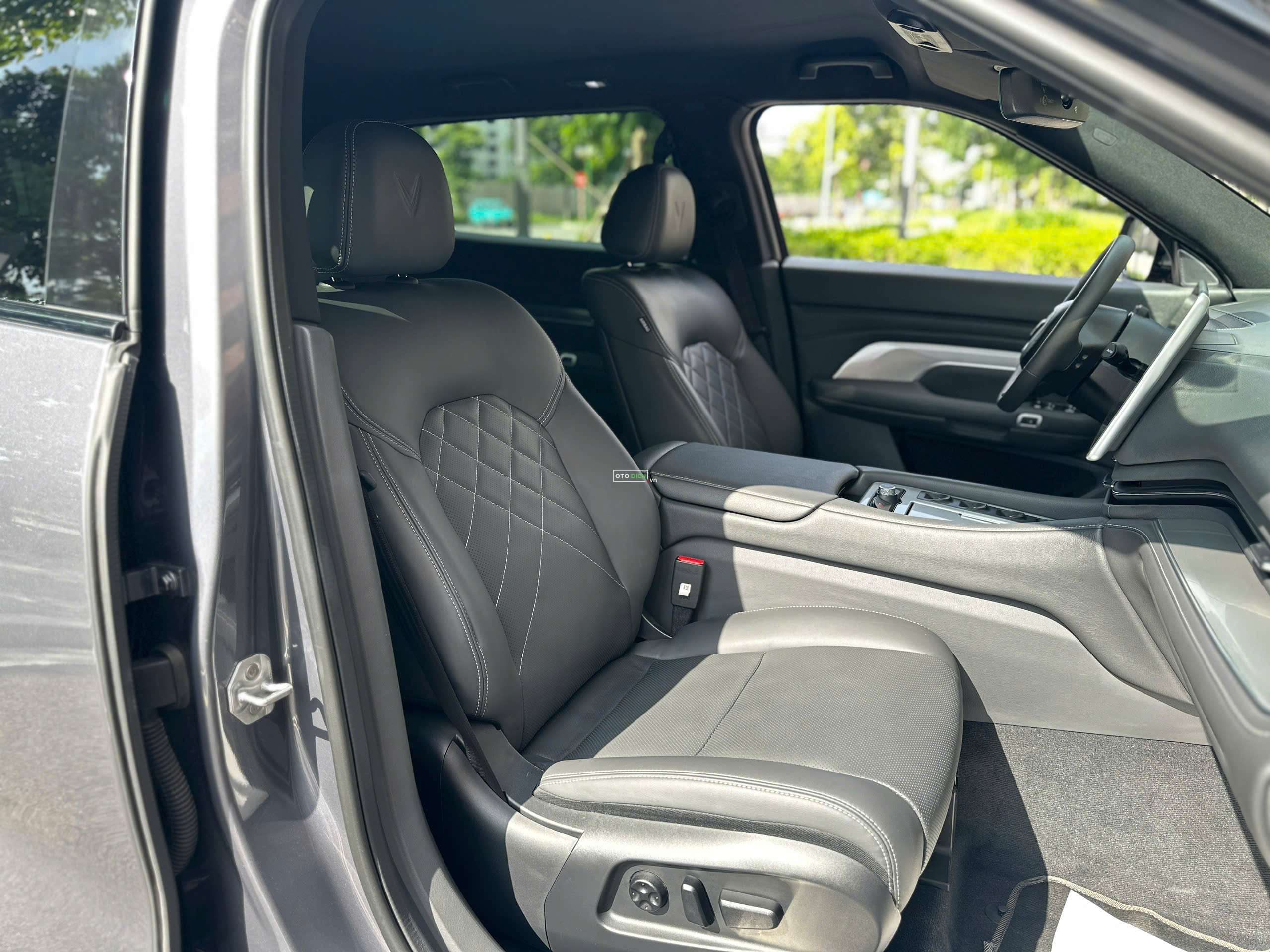 VinFast VF9 2024 Plus - 10000 km7