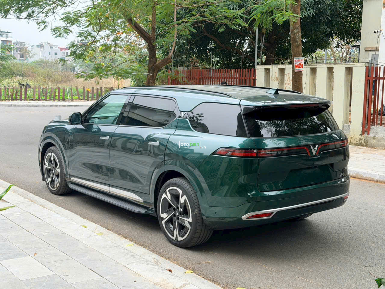 Vf9 Plus 2024, 7c xanh rêu nội thất đen mới3