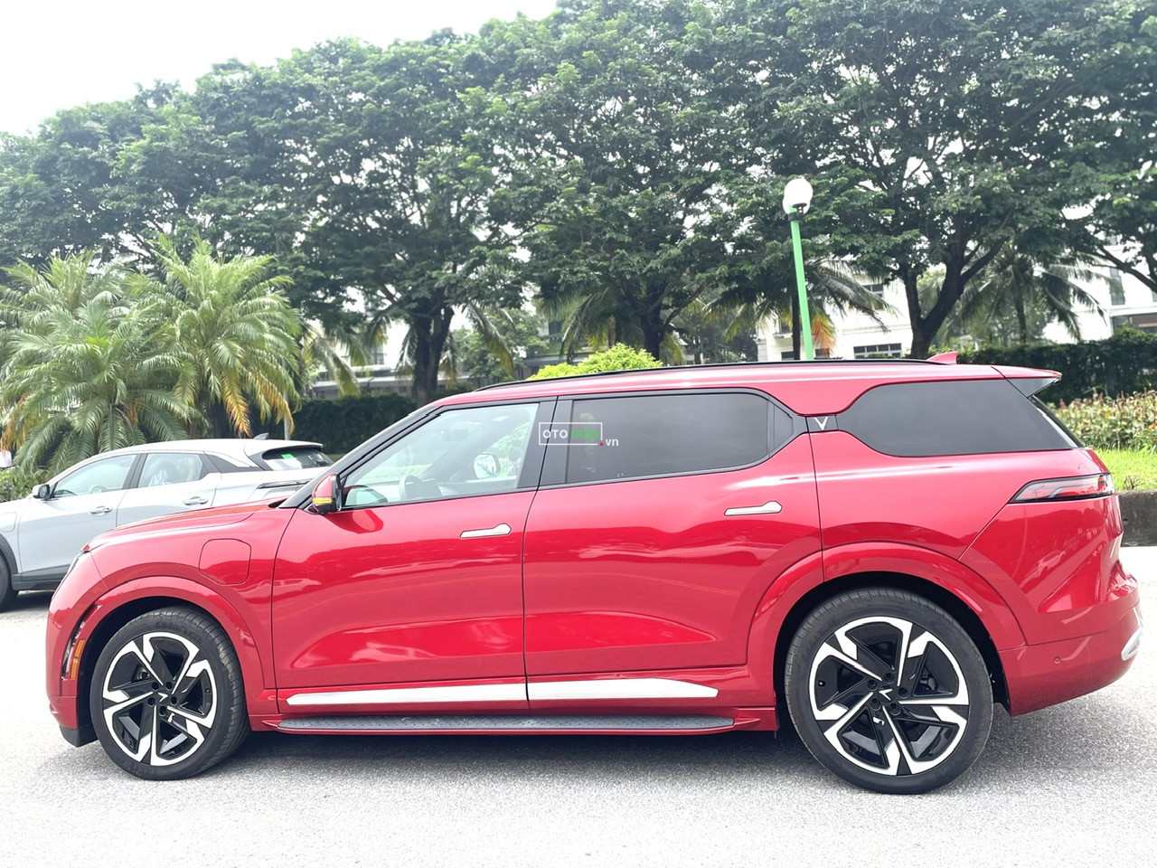 VinFast VF9 2024 Plus - 600 km2