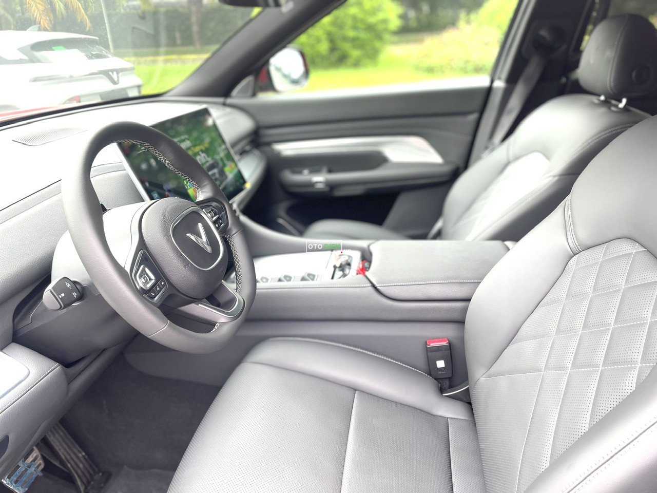 VinFast VF9 2024 Plus - 600 km6