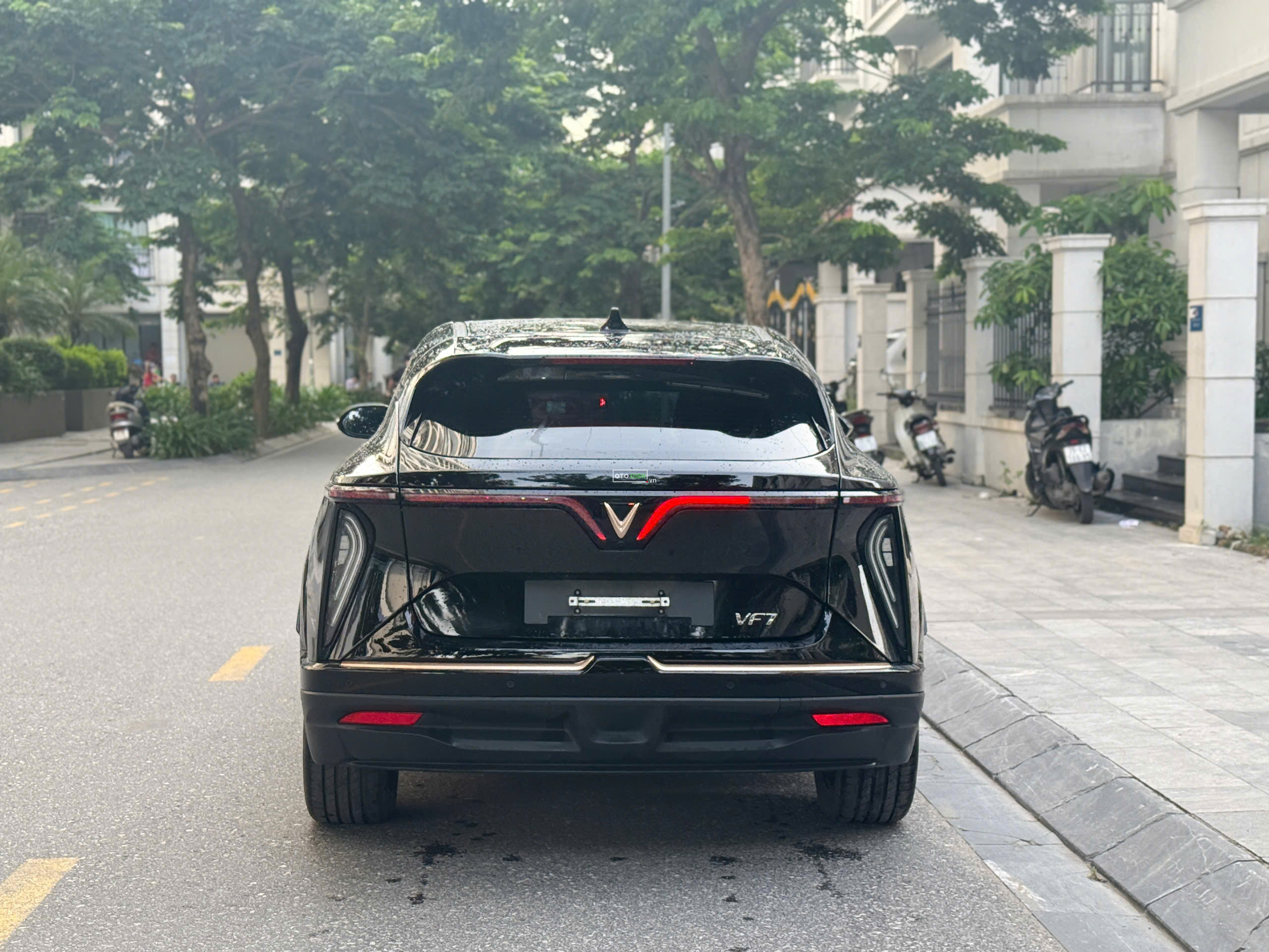VinFast VF7 2025 Eco - 10000 km5