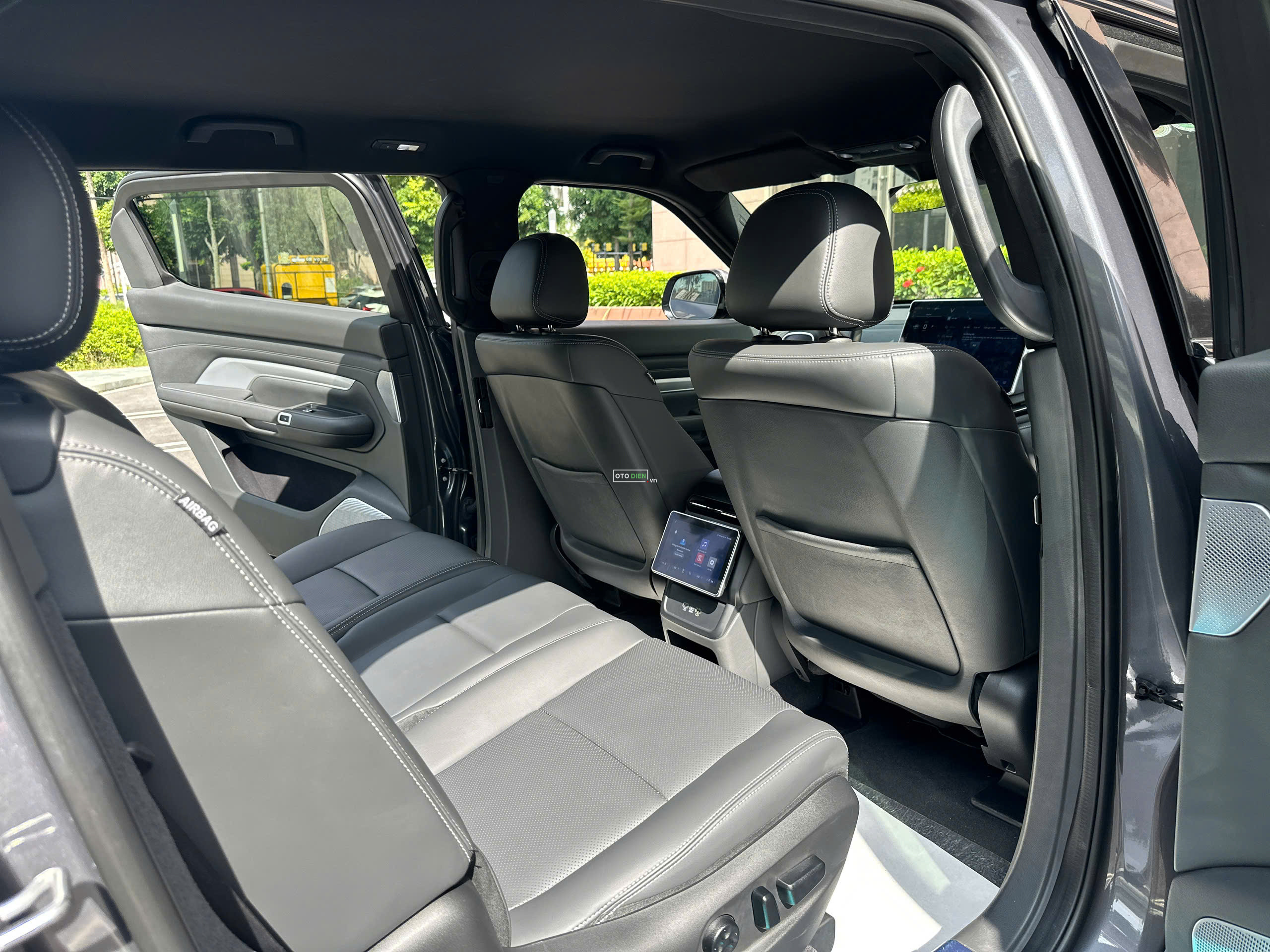VinFast VF9 2024 Plus - 10000 km8