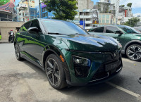 VinFast VF7 2025 Plus - 14000 km