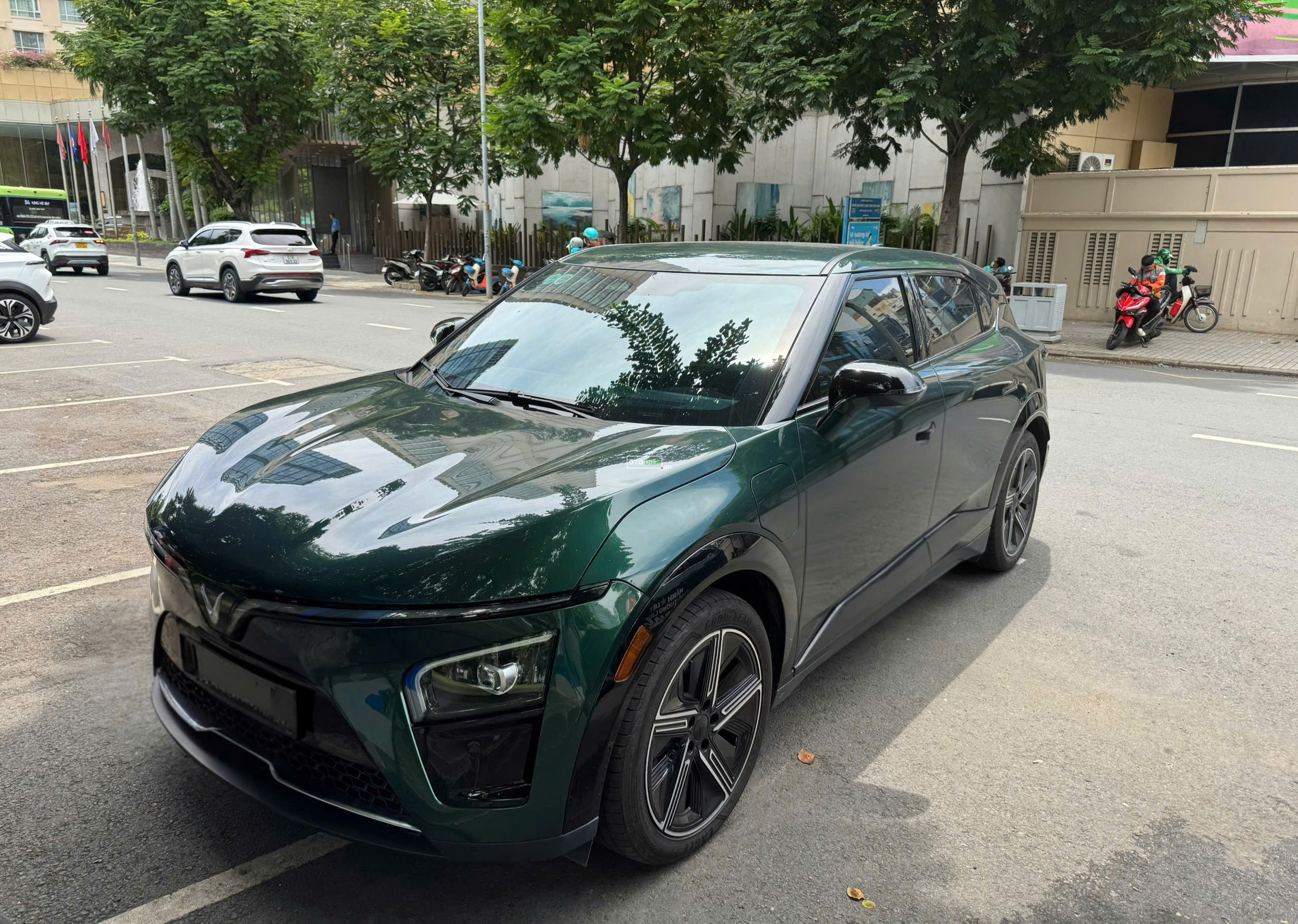 VinFast VF7 2025 Plus - 14000 km2