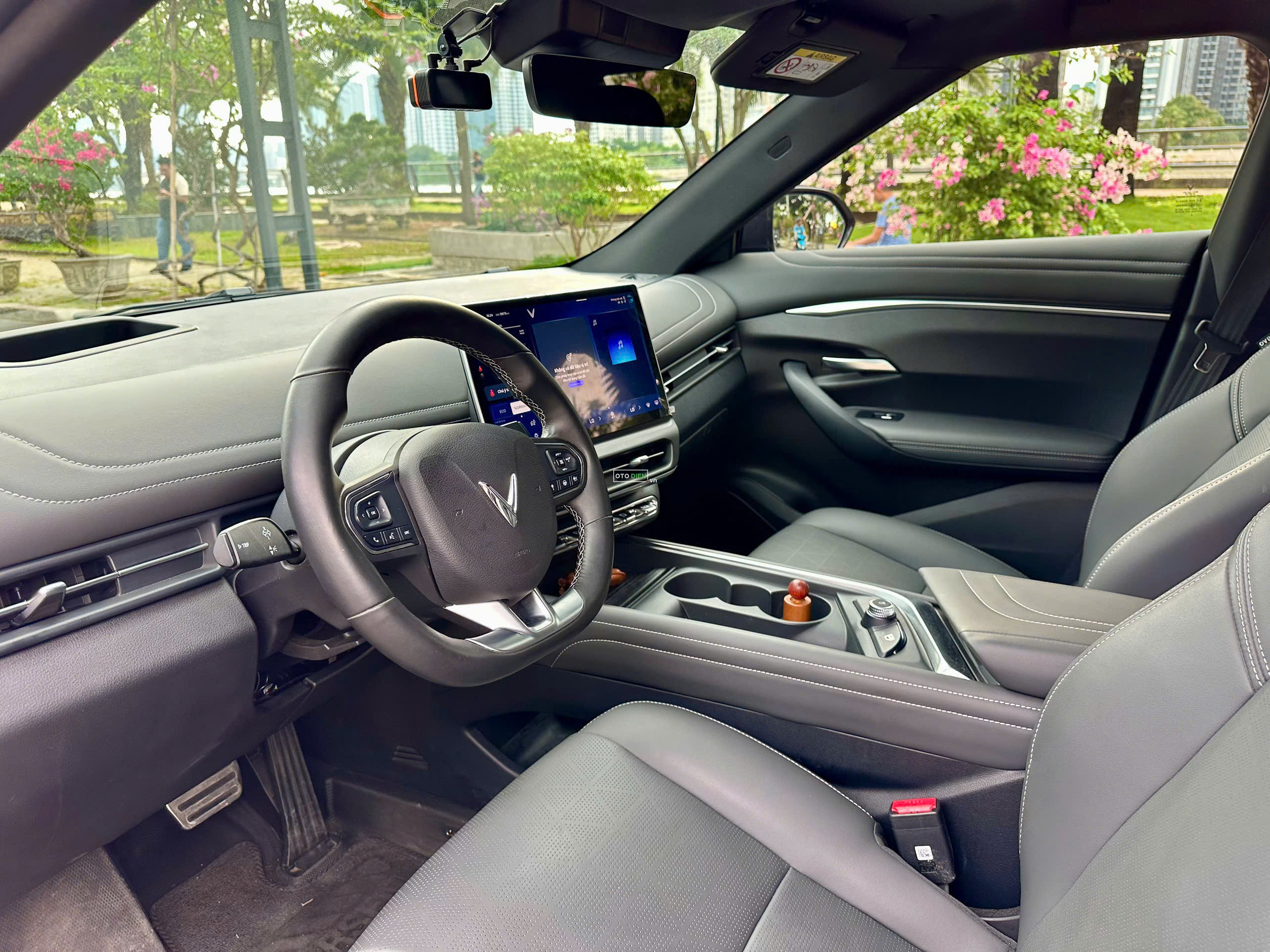 VinFast VF7 2024 Plus - 17000 km1