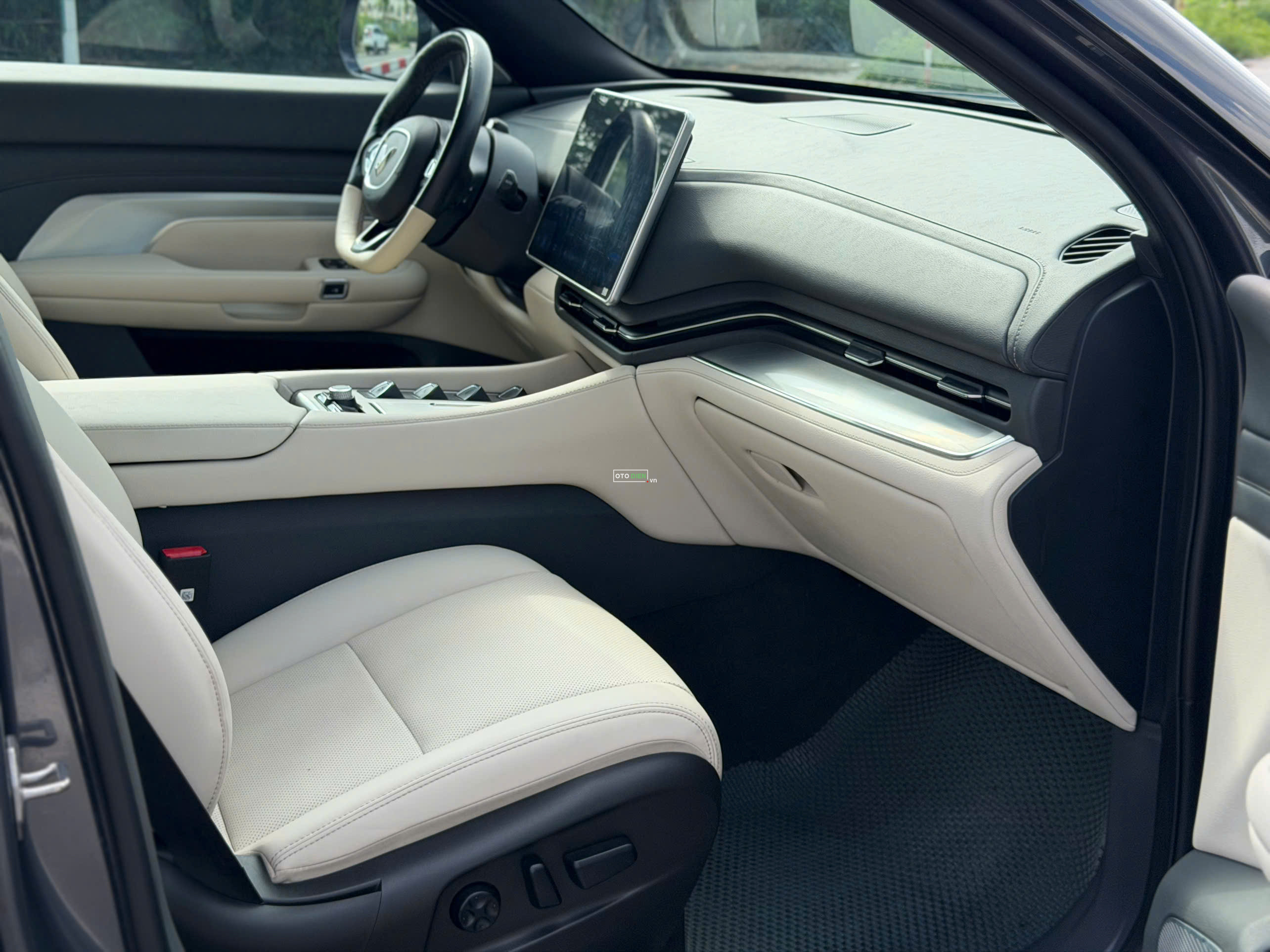 VinFast VF9 2024 Plus - 41000 km4